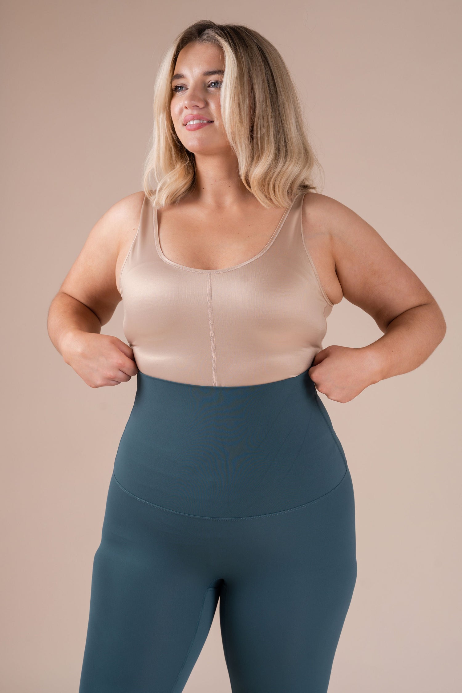 emerald green seamless shapewear leggings by luxeso clothing, high waisted, tummy control